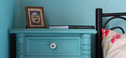 Metti un libro sul tuo comodino!