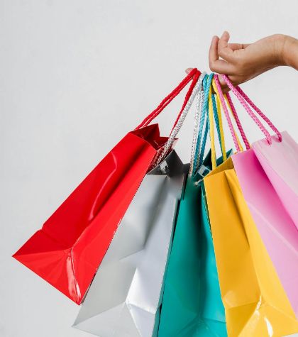 Il paese vive se vivono i suoi negozi